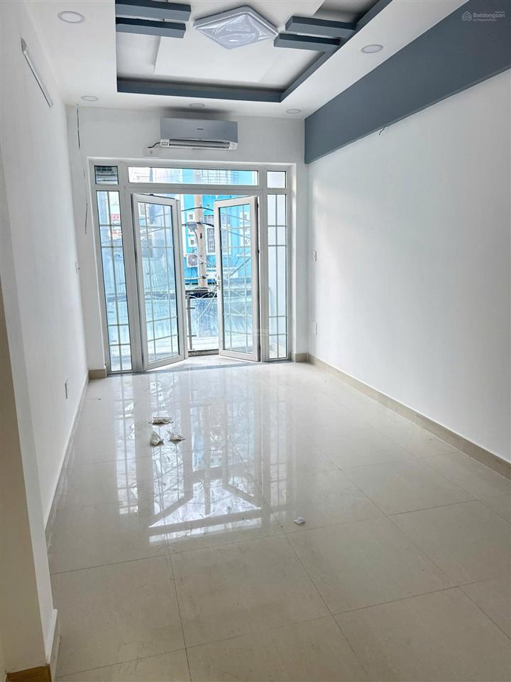 Nhà vĩnh viễn ngang khủng 4.5m, 4 tầng 4pn, cách mt 20m