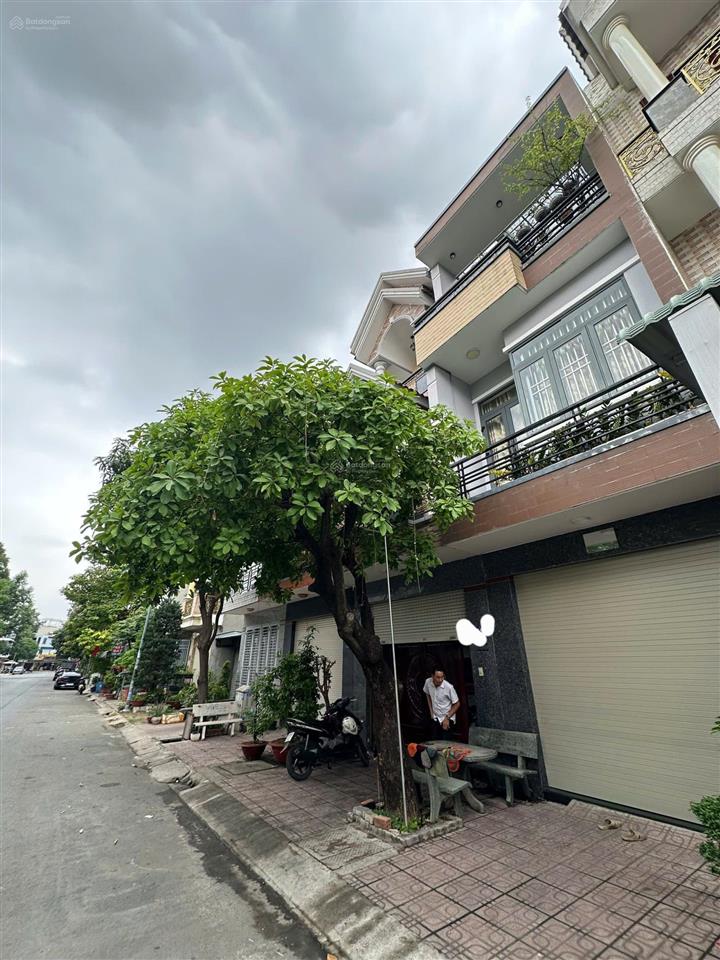 7 tỷ 700 nhà mặt tiền kinh doanh đường số 1 khu toa xe lửa. ngay vincom. 3 tầng. dt 76m2. tp dĩ an