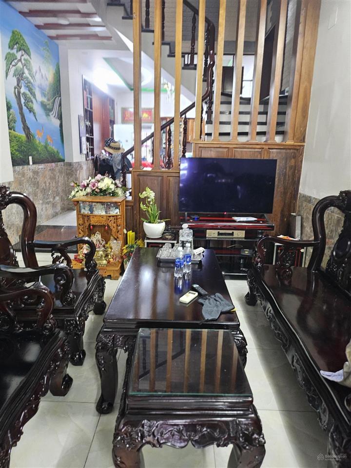 7 tỷ 700 nhà mặt tiền kinh doanh đường số 1 khu toa xe lửa. ngay vincom. 3 tầng. dt 76m2. tp dĩ an