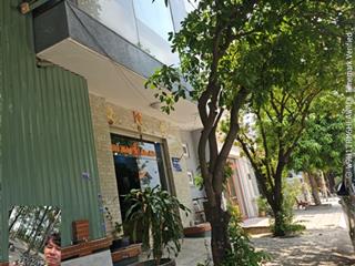 23 tỷ căn góc tthc dĩ an. dt 276m2 full nội thất. chia 2 sổ. vị trí vip nhất tp dĩ an