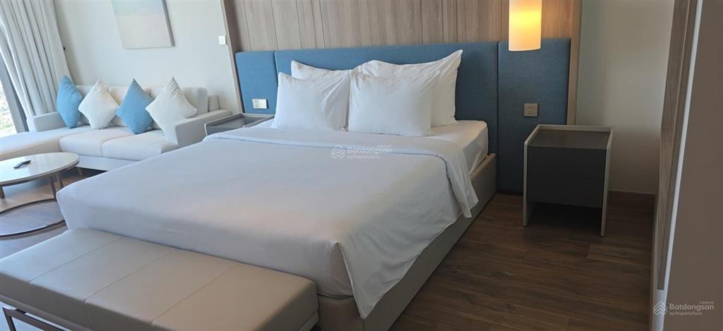 Bán căn góc tòa a la carte hạ long bay, giá 3 tỷ, 47m2, full nội thất cao cấp 1pn, 1wc, sổ trao tay