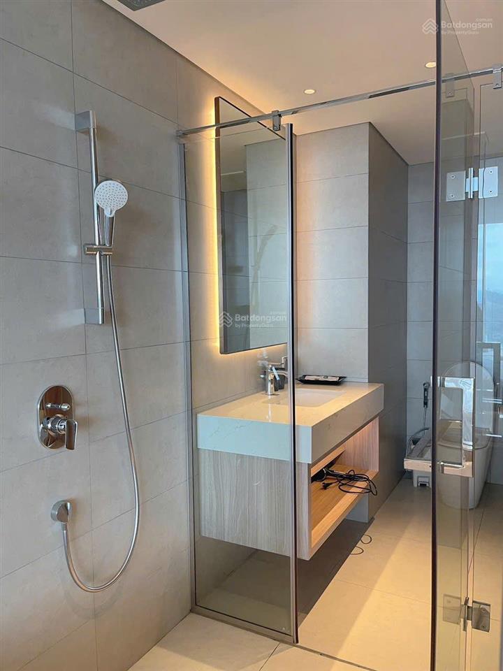 Bán căn góc tòa a la carte hạ long bay, giá 3 tỷ, 47m2, full nội thất cao cấp 1pn, 1wc, sổ trao tay