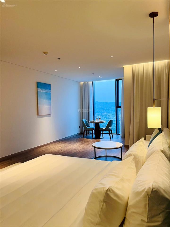 Cần bán căn hộ cao cấp a la carte hạ long bay 2,8 tỷ, 54m2, sẵn sổ miễn phí dv 10 năm .0982 527 ***