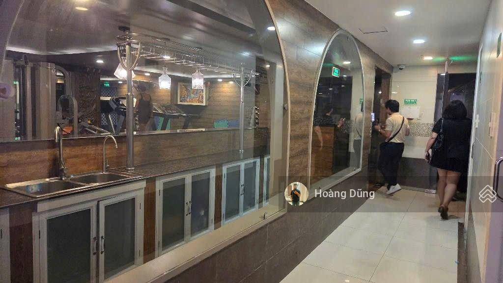 Bán khách sạn 4 sao  15x20m  trung tâm phú nhuận  9 tầng btct  thu nhập hơn 300tr  giá 149 tỷ