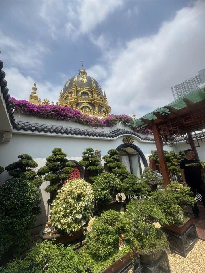 Bán biệt thự mặt tiền quận 6  dt sàn 3500m2  tặng full nội thất dát vàng  6 tầng  giá 300 tỷ tl