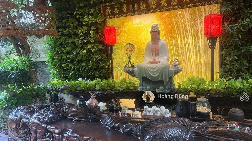 Bán biệt thự mặt tiền quận 6  dt sàn 3500m2  tặng full nội thất dát vàng  6 tầng  giá 300 tỷ tl