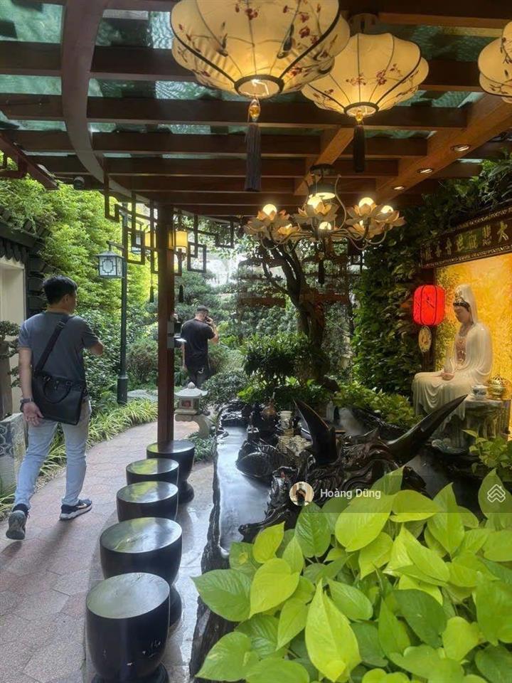 Bán biệt thự mặt tiền quận 6  dt sàn 3500m2  tặng full nội thất dát vàng  6 tầng  giá 300 tỷ tl