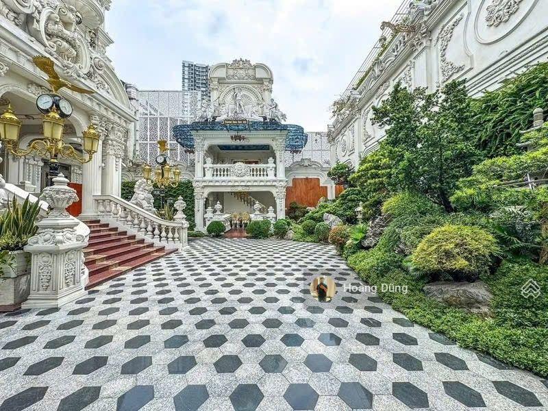 Bán biệt thự mặt tiền quận 6  dt sàn 3500m2  tặng full nội thất dát vàng  6 tầng  giá 300 tỷ tl