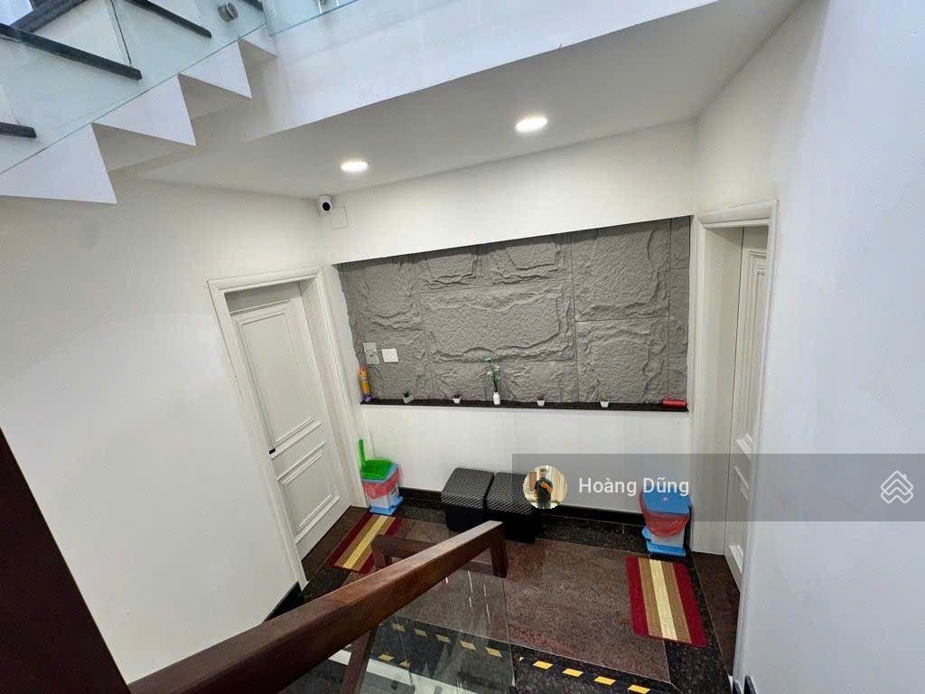 Bán nhà thoại ngọc hầu  70m2  thoại ngọc hầu  4 tầng btct  hẻm xe tải  giá chỉ 9,3 tỷ