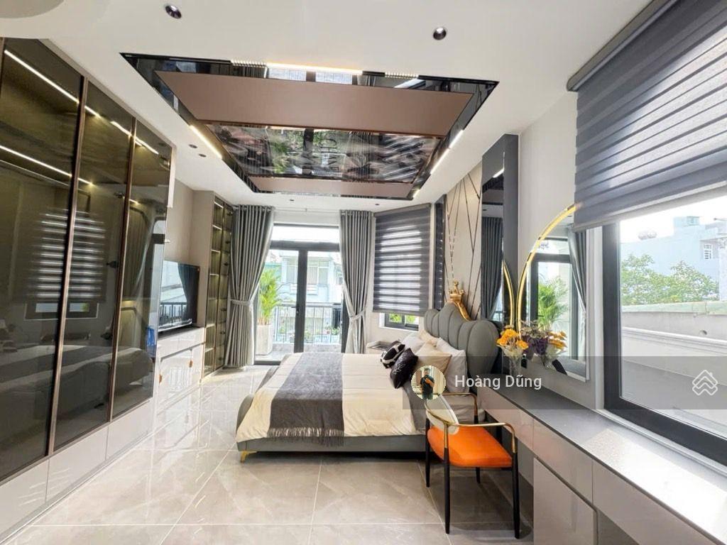 Bán nhà lũy bán bích  5x18m  nội thất cao cấp smartphome 5 tầng  thang máy 450kg  giá 10,8 tỷ