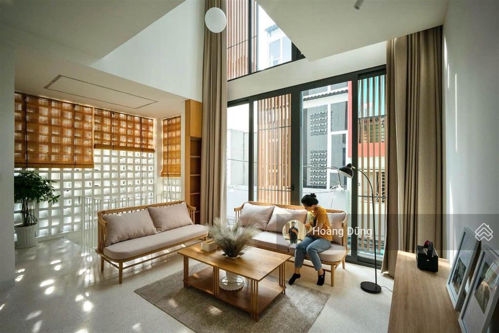 Bán nhà ngay ubnd tân phú  95m2  5 tầng thang máy  thoại ngọc hầu  full nội thất  giá 9,99 tỷ