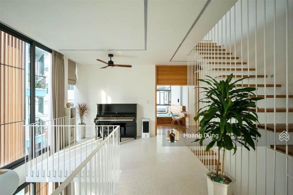 Bán nhà ngay ubnd tân phú  95m2  5 tầng thang máy  thoại ngọc hầu  full nội thất  giá 9,99 tỷ