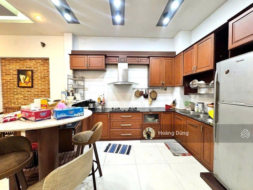 Bán nhà gần aeon tân phú  70m2  4 tầng  nội thất đẹp  hẻm xe hơi đỗ cửa  giá chỉ 6,9 tỷ