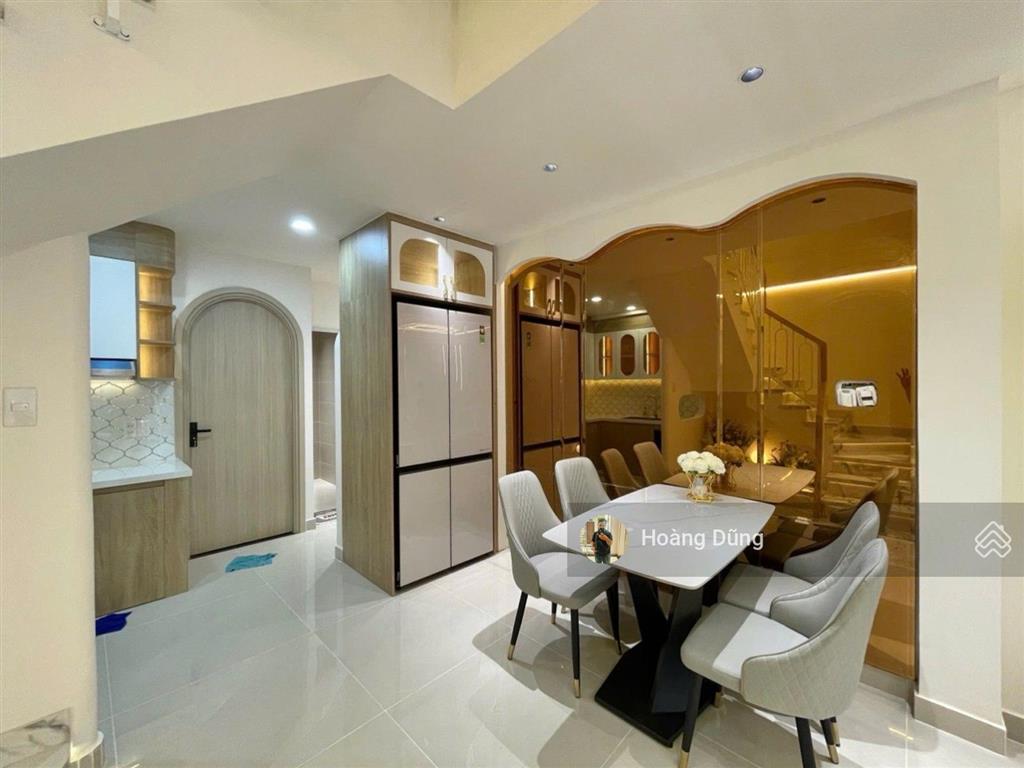Bán nhà đẹp lê văn quới  4,3x15m  hẻm xe hơi thông  full nội thất  4 tầng btct  giá chỉ 7,5 tỷ