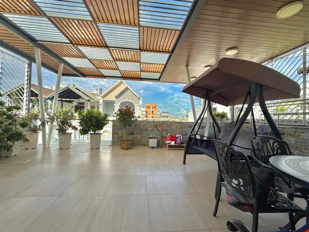 Bán biệt thự lê văn quới  105m² (8,5x13m)  4 tầng  thang máy xịn  full nội thất  giá 13,5 tỷ
