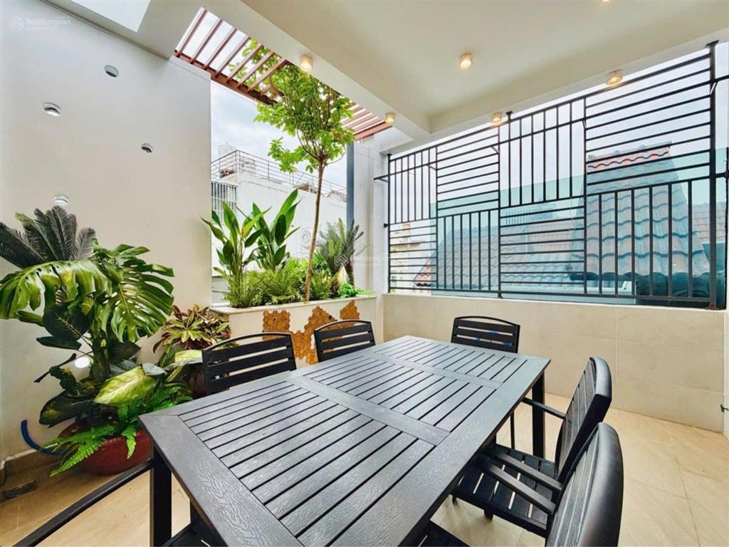 Bán nhà nguyễn tư giản  68m2  5 tầng thang máy  tặng full nội thất luxury  giá chỉ 10,9 tỷ