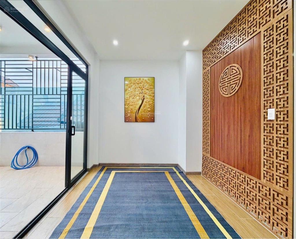 Bán nhà nguyễn tư giản  68m2  5 tầng thang máy  tặng full nội thất luxury  giá chỉ 10,9 tỷ