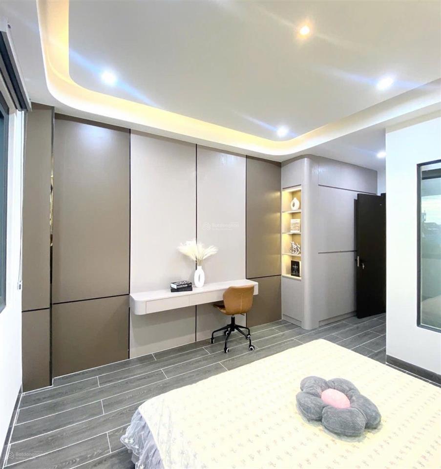 Bán nhà thoại ngọc hầu  84m2  thang máy full nội thất  4 tầng  hẻm xe tải  giá chỉ 8,55 tỷ