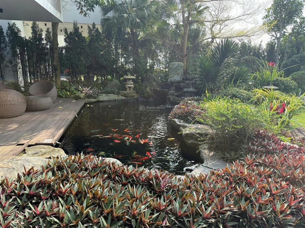 Tôi cần bán căn biệt thự vị trí vip nhất flamingo đại lải ( diện tích 1000m2) view hồ lớn