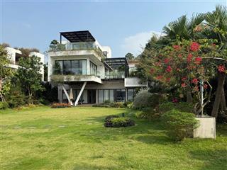 Tôi cần bán căn biệt thự vị trí vip nhất flamingo đại lải ( diện tích 1000m2) view hồ lớn