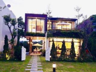 Tôi cần bán biệt thự trung tâm resort thiết kế 4pn bể bơi rộng 60m2 (450m2)