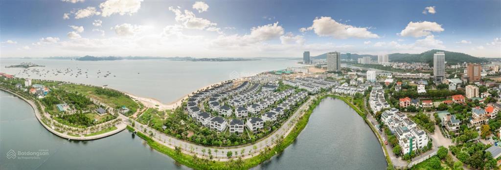 Tôi cần bán biệt thự 1000m2 mặt biển sổ đỏ lâu dài ( hàng hiếm tại miền bắc)