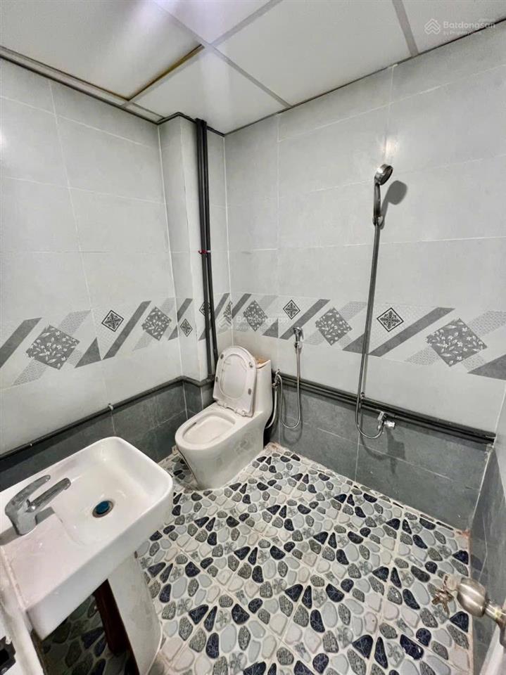 Đăng giùm chủ trọ nhà sát bên aeon mall tân phú. diện tích 50m2, giá 3tỷ 380tr (thương lượng)