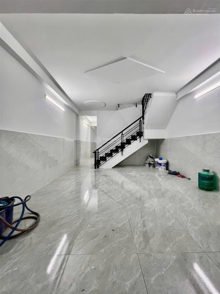 Đăng giùm chủ trọ nhà sát bên aeon mall tân phú. diện tích 50m2, giá 3tỷ 380tr (thương lượng)