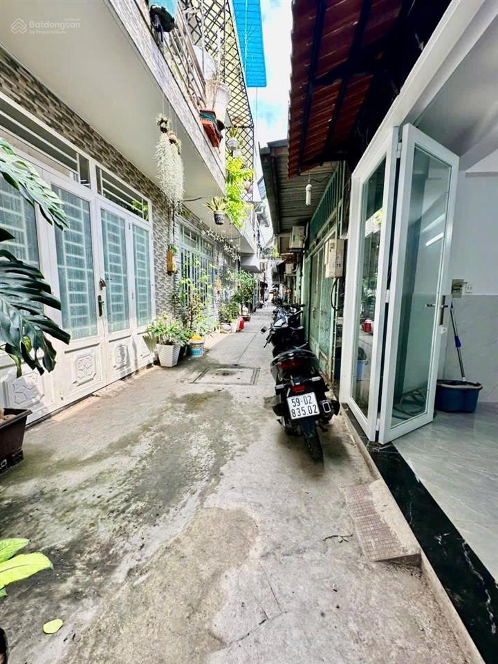 Đăng giùm chủ trọ nhà sát bên aeon mall tân phú. diện tích 50m2, giá 3tỷ 380tr (thương lượng)