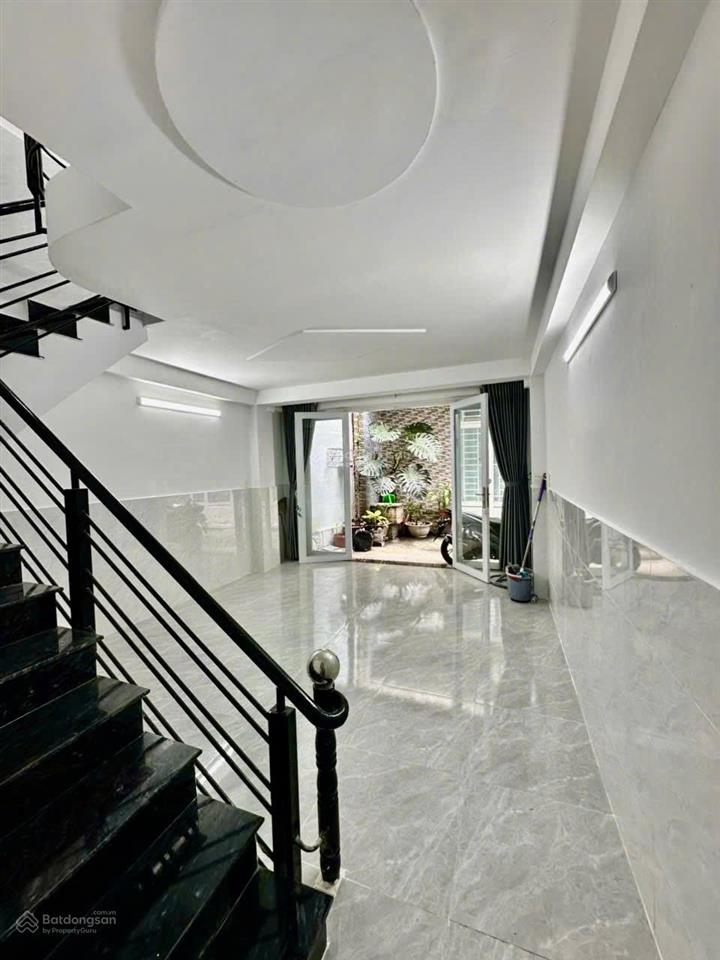 Đăng giùm chủ trọ nhà sát bên aeon mall tân phú. diện tích 50m2, giá 3tỷ 380tr (thương lượng)