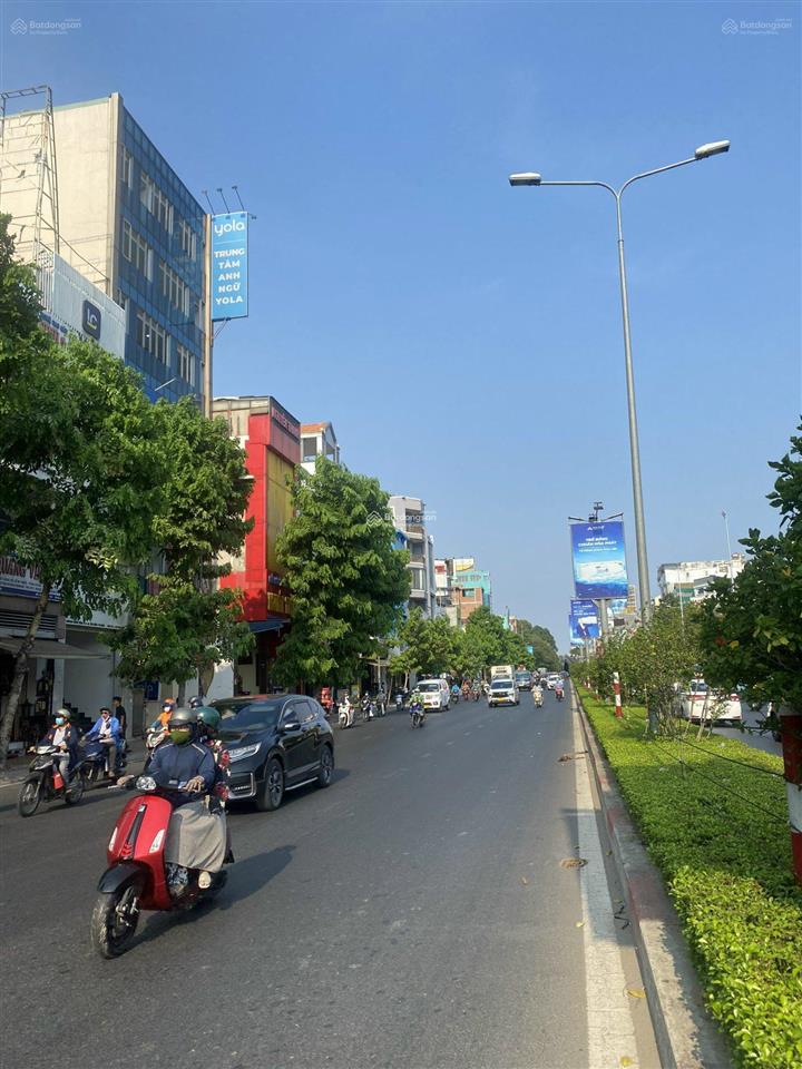 Giá đầu tư! nhà đường cộng hòa  ga t3, tân bình. dt 8x20m  hđt 100 triệu  kc 6 tầng. giá 28 tỷ