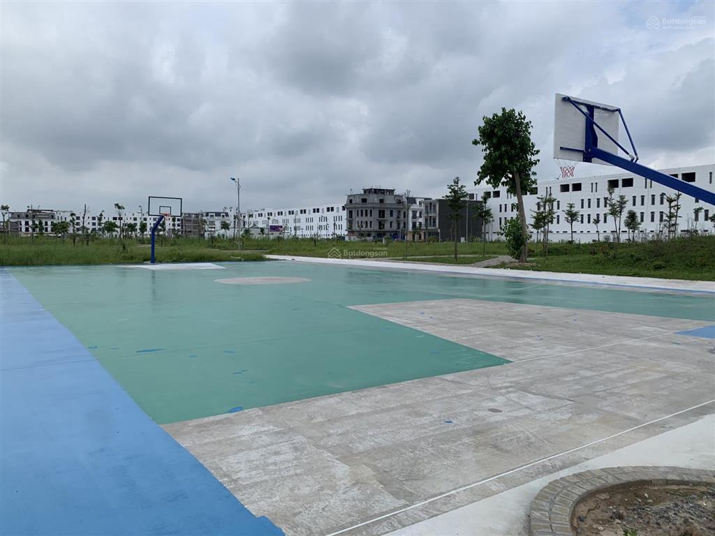 Đất nền biệt thự 180m2 có sổ hồng. hạ tầng đồng bộ, công viên ngay sau nhà. dân cư đông đúc