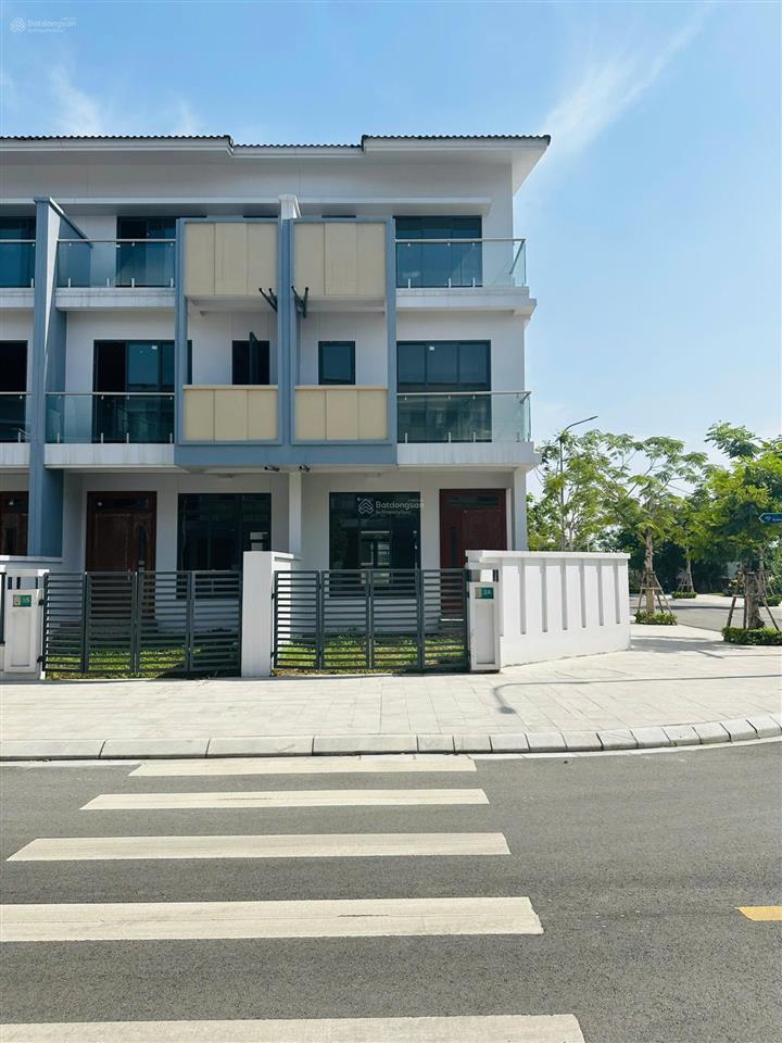 Bán căn góc cạnh dải cây xanh 144,6m2 đã có sổ. giá cắt lỗ có thỏa thuận. cách tthc mới chỉ 1,5km