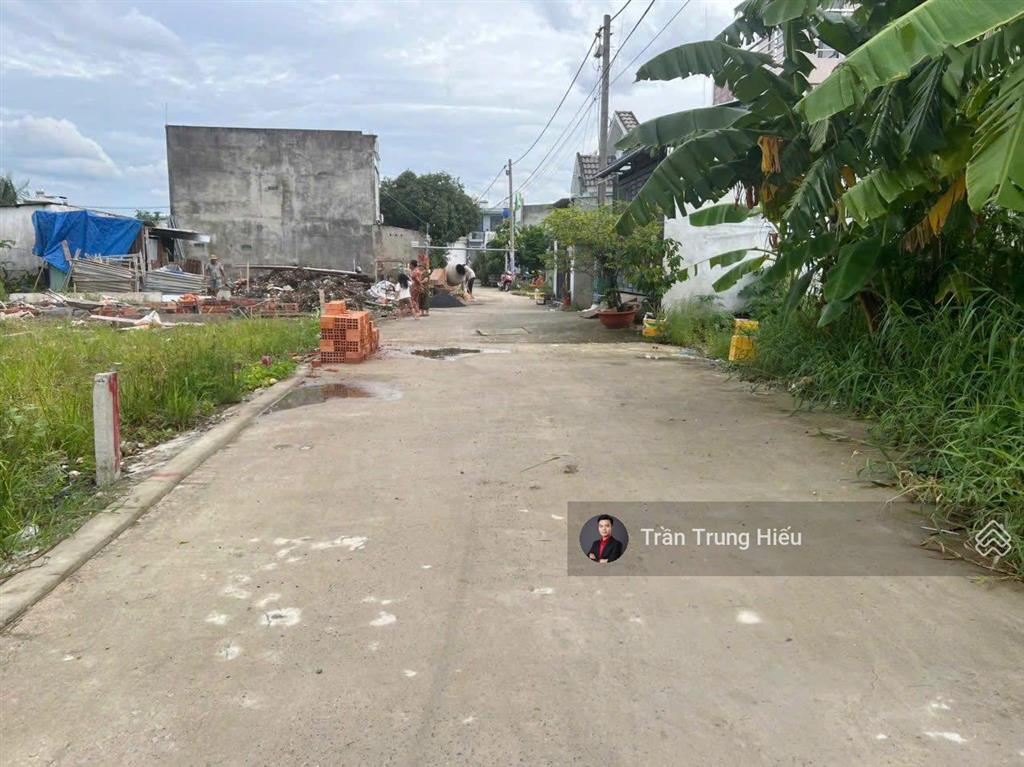 Đất phân lô, góc 2 mt hẻm bùi công trừng, quận 12  3300mv  xây phòng trọ, hàng quán sân vườn, ..