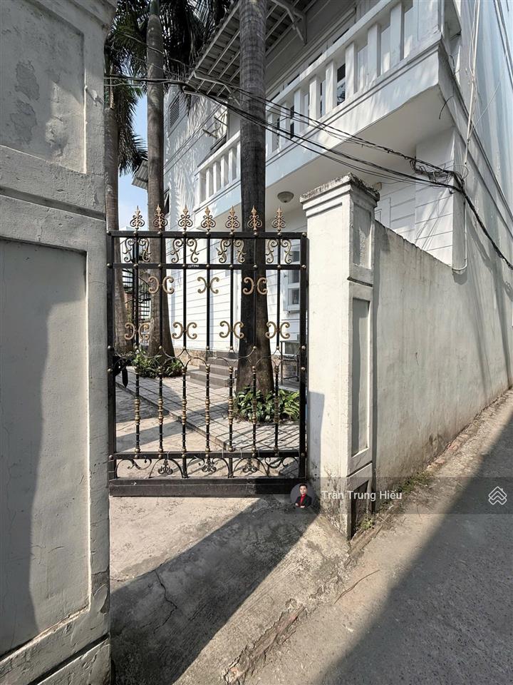 Chủ gửi bán gấp căn biệt thự sân vườn, nhà yến  1700m2 mt đường nam cao  thu nhập hơn 120tr/th