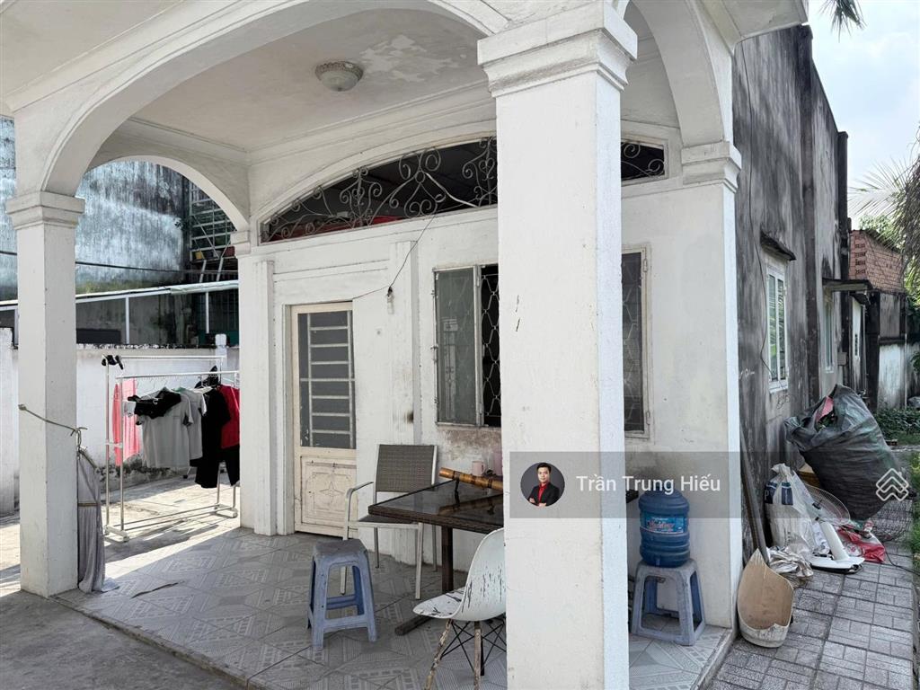 Chủ gửi bán gấp căn biệt thự sân vườn, nhà yến  1700m2 mt đường nam cao  thu nhập hơn 120tr/th