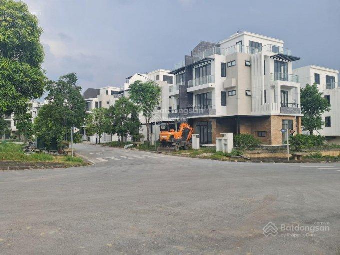 Chính chủ cần bán bt phú cát city 190m2 thuộc trục chính da giá 75tr/m2 đất ,hướng đb  0964 588 ***
