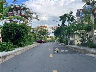 Giá tốt! bán gấp khuôn đất gần sông, đường nội bộ bát nàn, q2, dt 8x20m, chỉ 140 triệu/m2