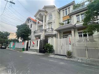 Siêu hot! bán biệt thự 3 tầng  dt 10x20m ngay trần lựu  gần cv cao đức lân, apak, q2, giá 45 tỷ