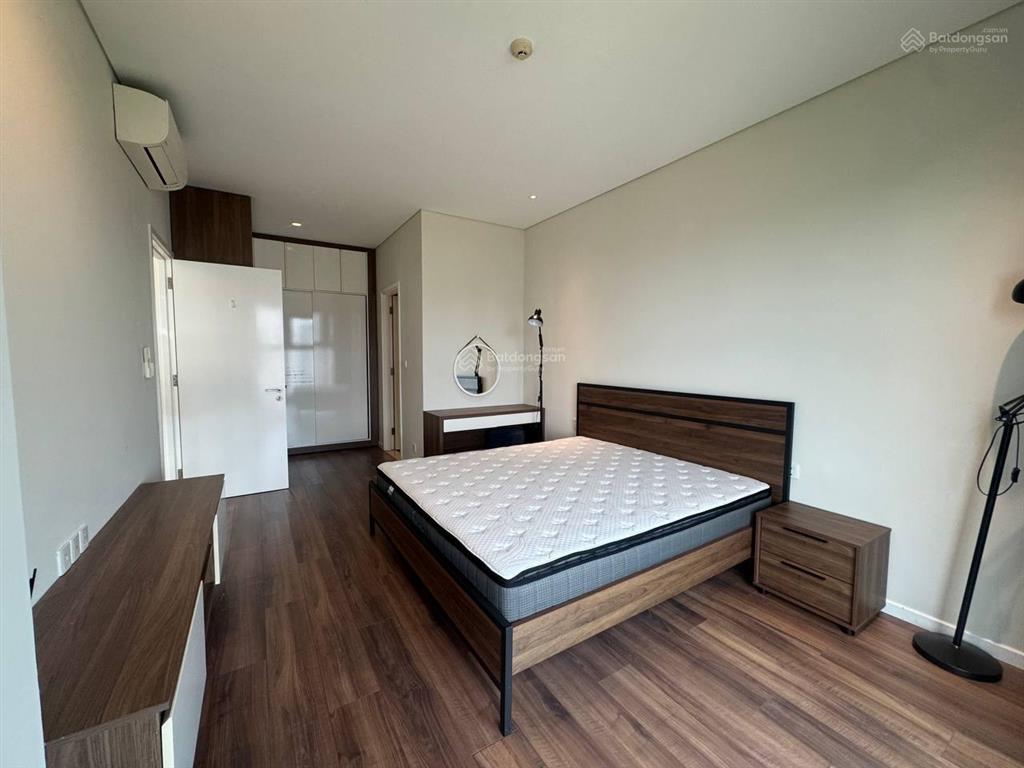 Nội thất đẹp ! cho thuê căn hộ 3pn 119m2  tầng cao  view sông, đảo kim cương, giá 45 triệu/tháng