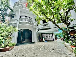 Biệt thự lâm văn bền, tân hưng quận 7, 3 tầng, 14x19m, sân vườn rộng rãi, chỉ 29 tỷ