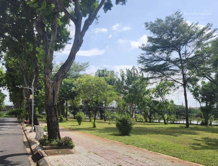 Đất đẹp, ngang 5m, khu cao tầng, giáp lacasa hoàng quốc việt, đường xe hơi 8m, nhỉnh 8 tỷ