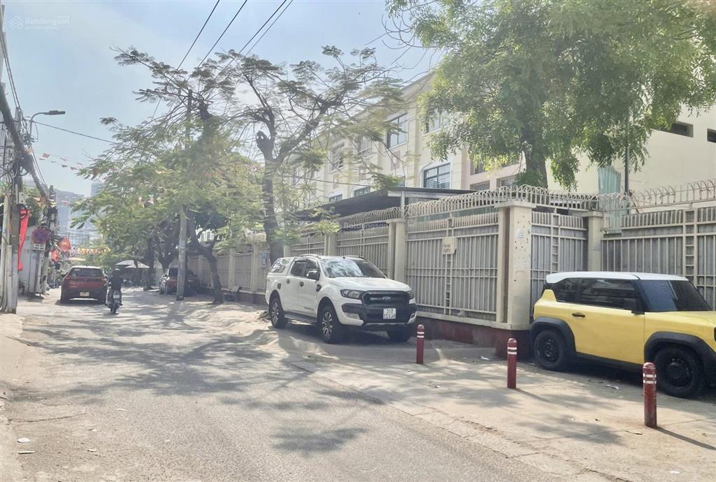 Đất vuông 5x20  hẻm xe hơi quay đầu lâm văn bền  giá chỉ 9.9 tỷ