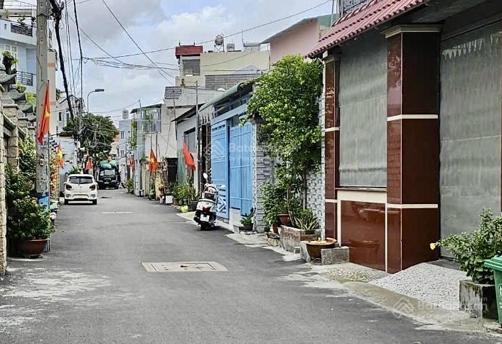 Bán nhà quận 7, nhà mới xách vali về ở ngay, 4x20m, chỉ 8.5 tỷ, hẻm thông xe hơi tránh lê văn lương