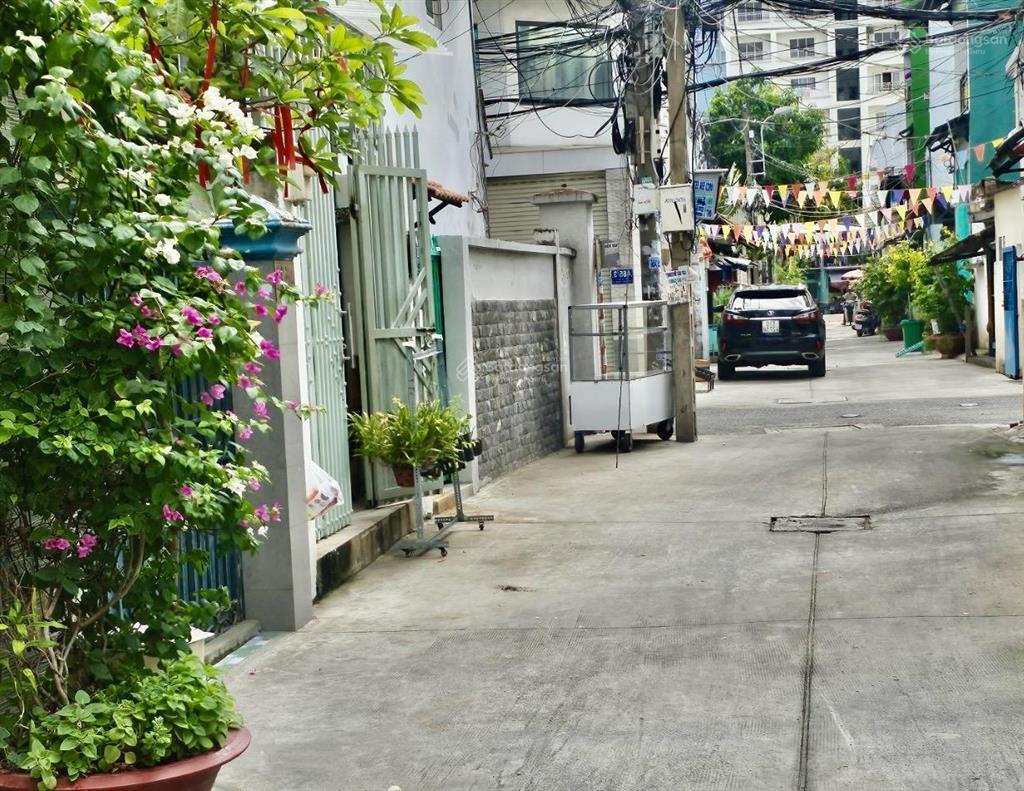Nhà mới full nội thất, chủ nhà xây kiên cố, 60m2, shr, hẻm rộng thoáng, ngay lý phục man q7 chỉ 6.x