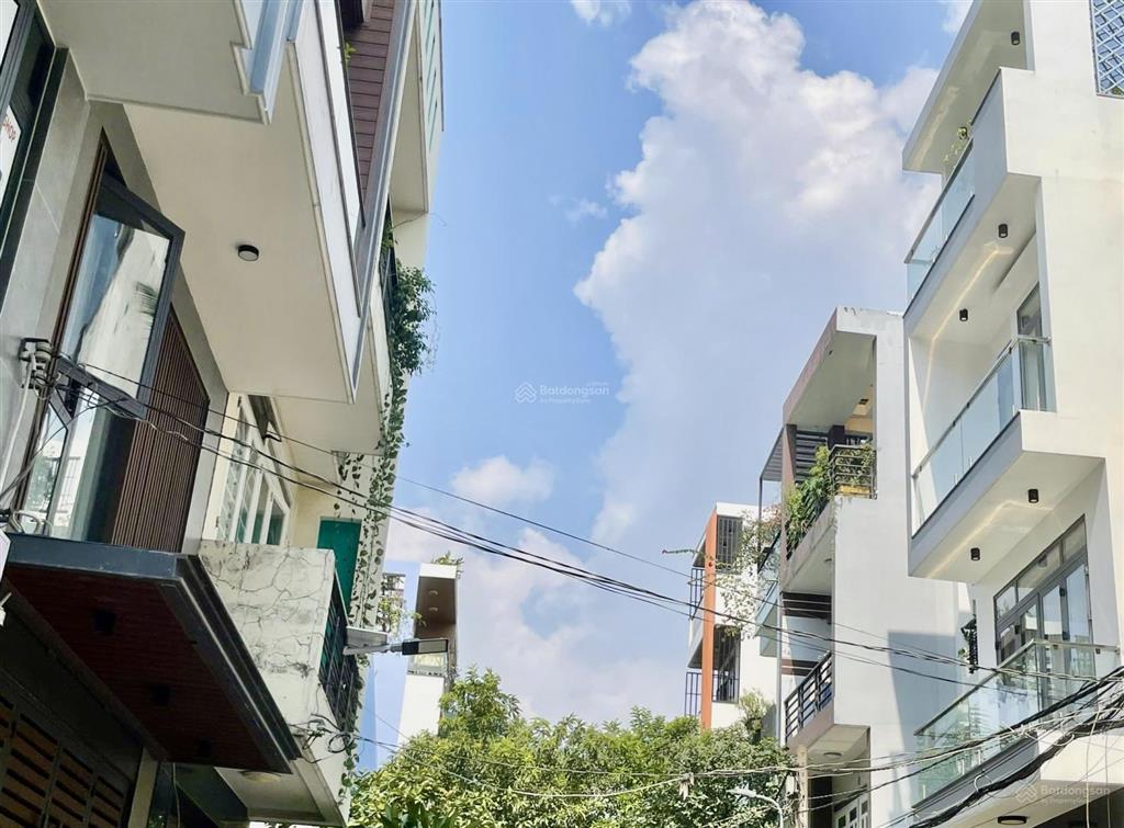 Bán nhà gần nguyễn thị thập, ngang 5mx12, 3 tầng, xe hơi 7 chỗ vô nhà, chỉ 7.3 tỷ