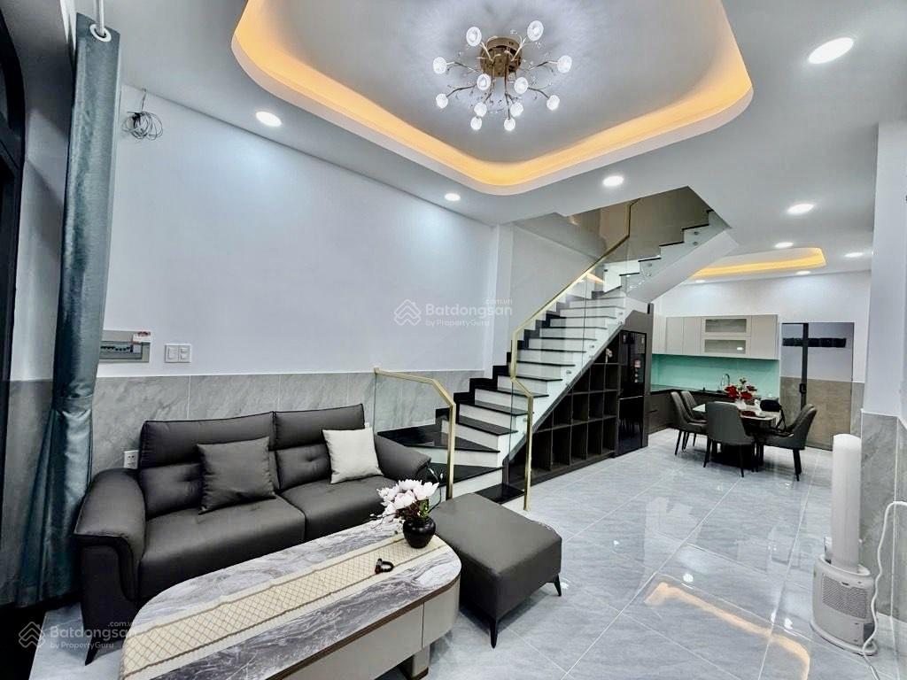 Bán nhà gần nguyễn thị thập, ngang 5mx12, 3 tầng, xe hơi 7 chỗ vô nhà, chỉ 7.3 tỷ