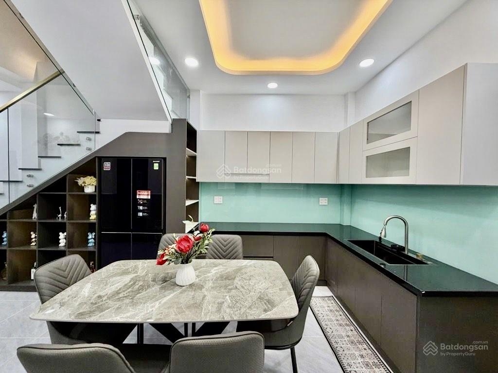 Bán nhà gần nguyễn thị thập, ngang 5mx12, 3 tầng, xe hơi 7 chỗ vô nhà, chỉ 7.3 tỷ