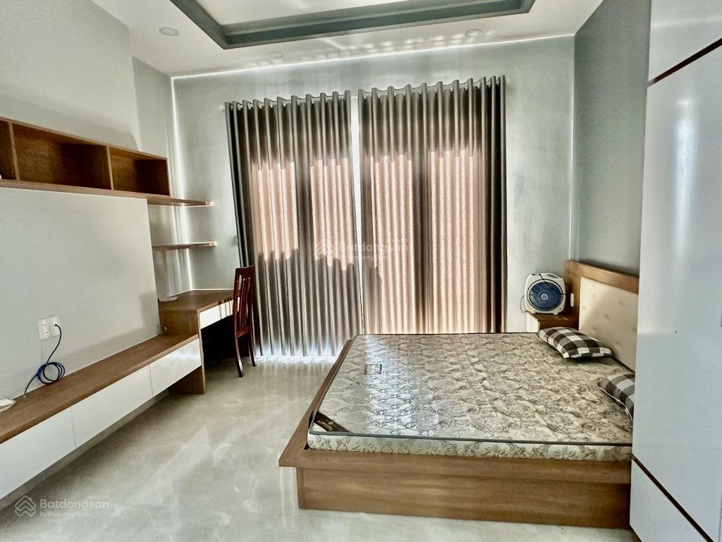Bán nhà quận 7, thoáng mát, không gian mở, 115m2 chỉ 8 tỷ mốt