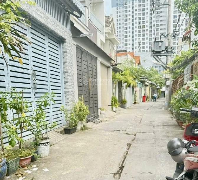 Bán nhà nr tại tân kiểng, q7, giá cực chất 8 tỷ, 77m2, 3pn, shr pháp lý chuẩn, hẻm thông ô tô
